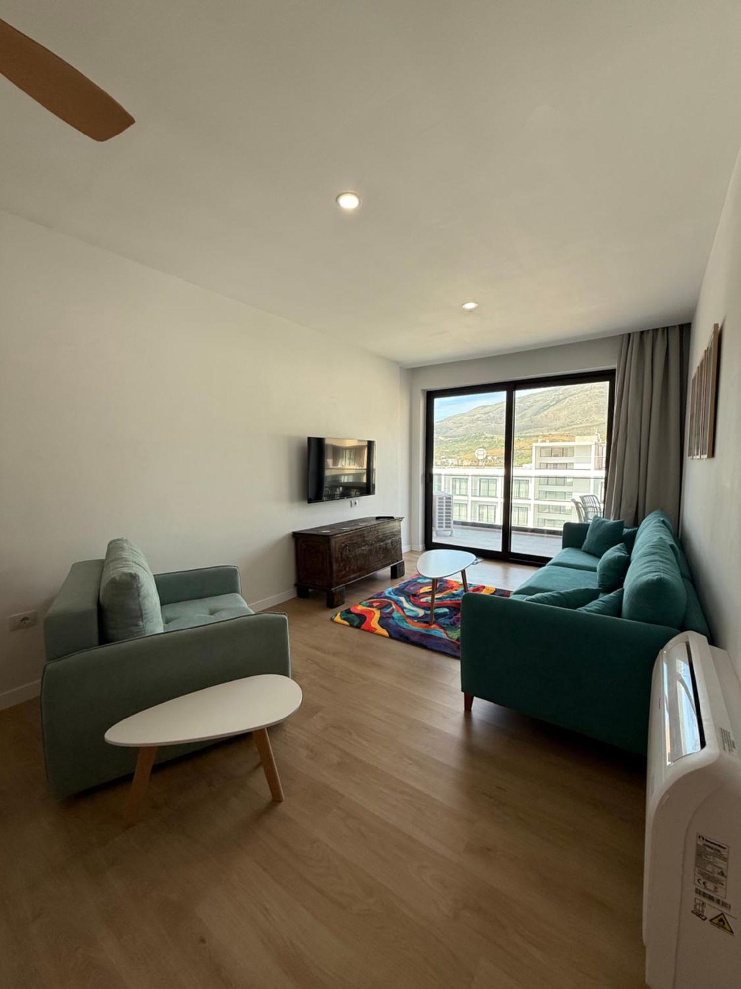 Radhime Luxury Sleeps 5 *