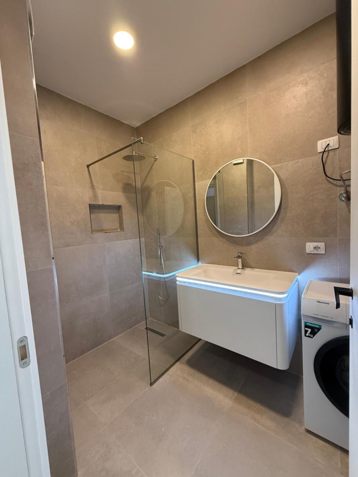 Radhime Luxury Sleeps 5